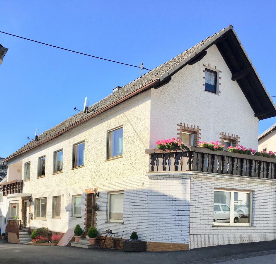 Gaestehaus Doll Herresbach Exterior foto